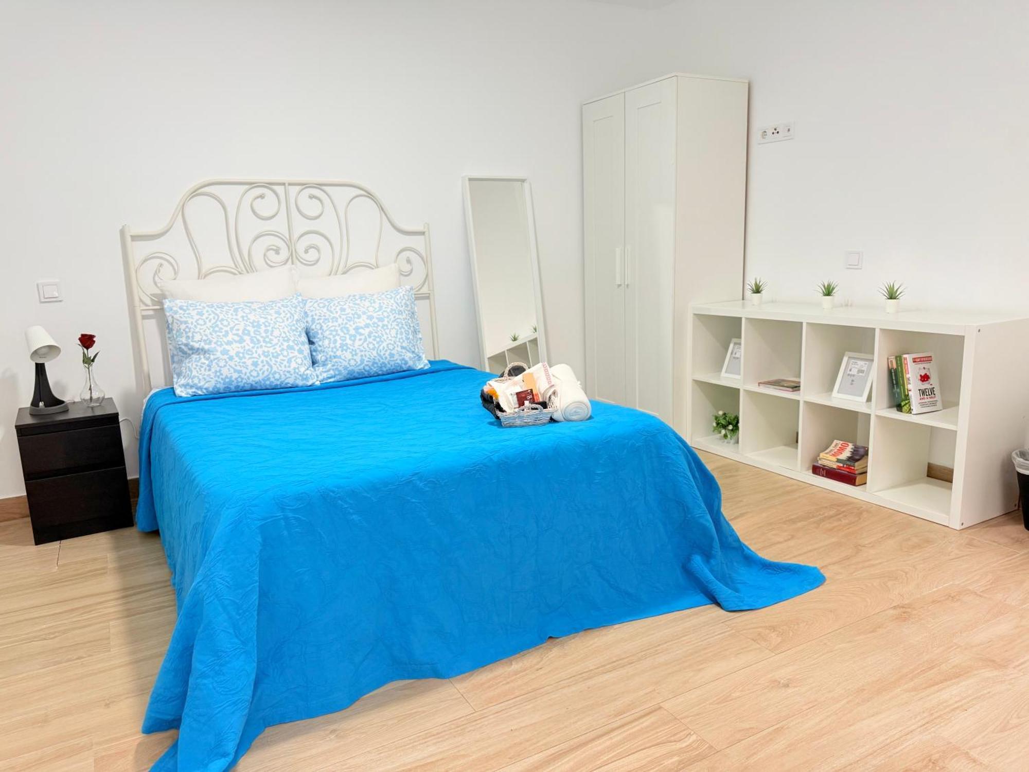 Rosa Rooms, Habitacion Con Bano Privado Pozuelo de Alarcón Dış mekan fotoğraf