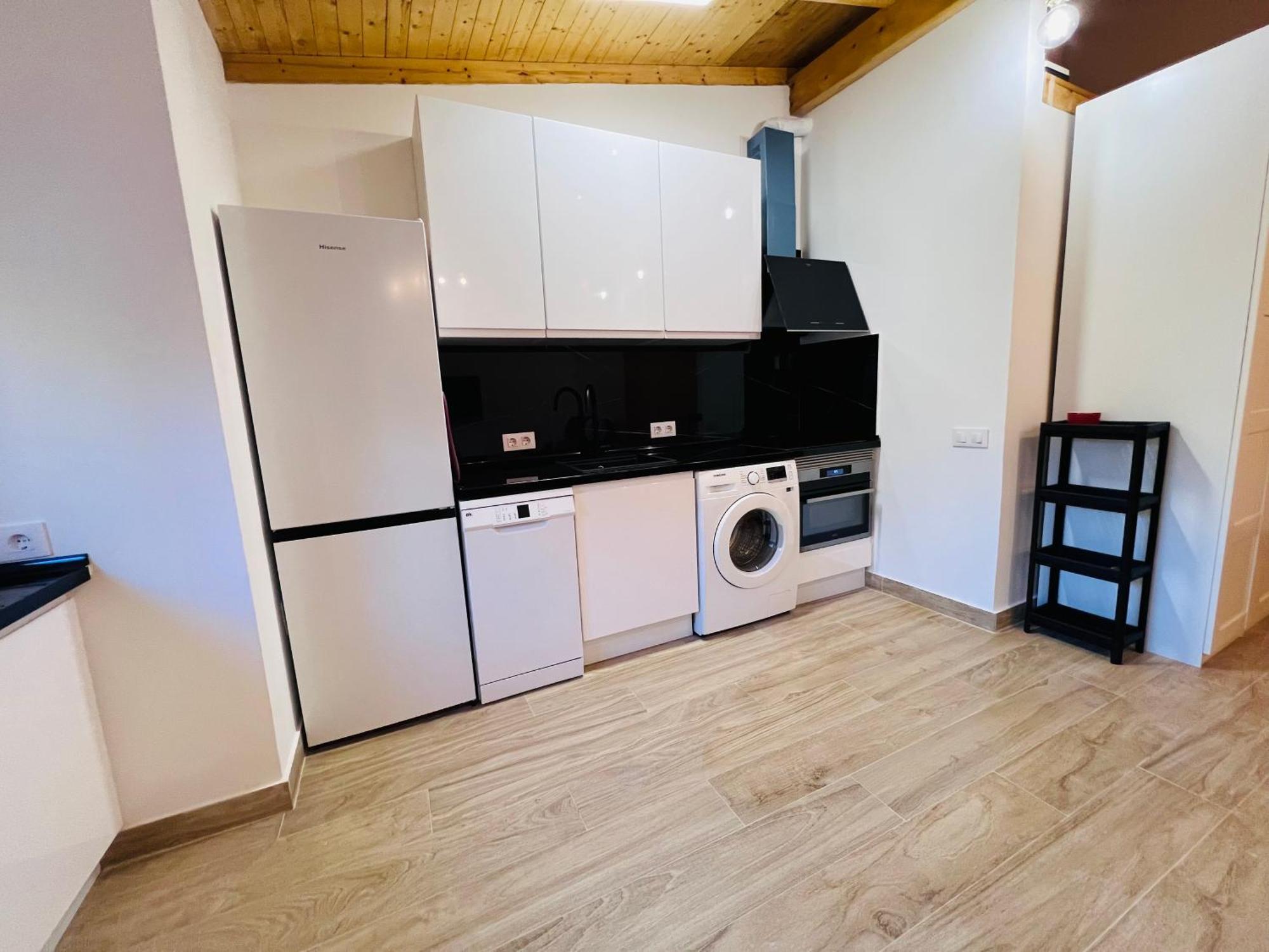 Rosa Rooms, Habitacion Con Bano Privado Pozuelo de Alarcón Dış mekan fotoğraf